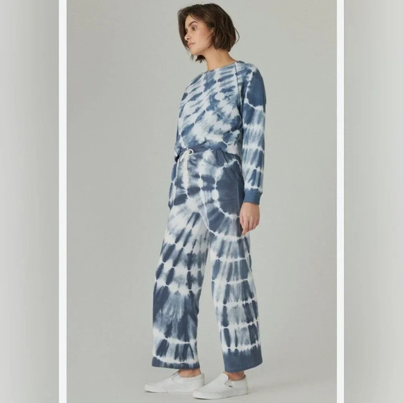 Lucky Brand French Terry Cropped Raglan Crew - Picture 1 of 6